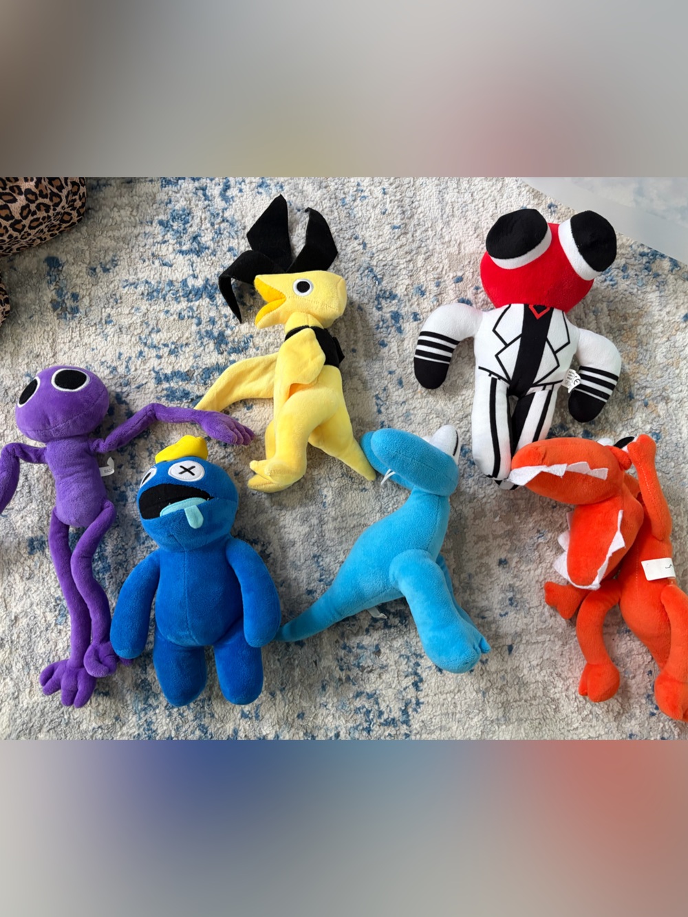 Lot of 6 rainbow friends/roblox plushies